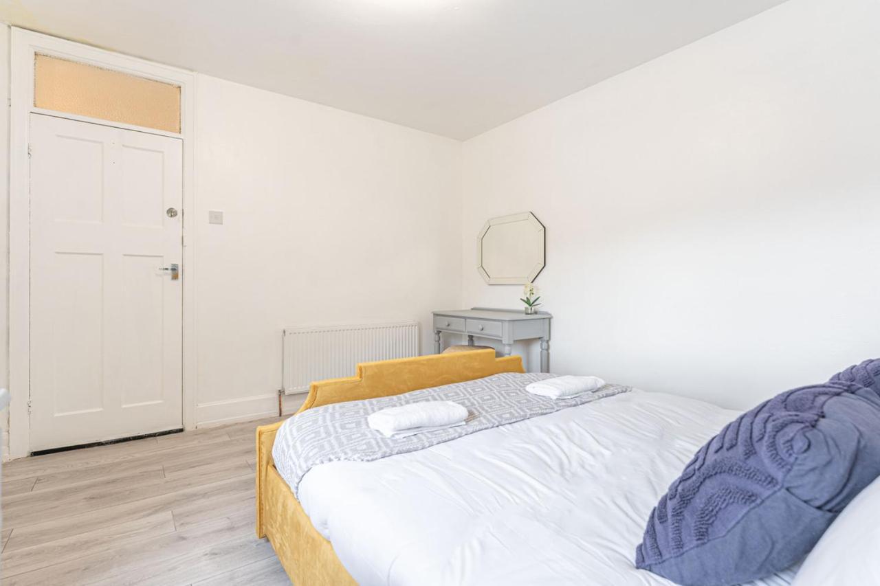 Walsgrave Road Apartment - 5 Beds - Free Parking & Wi-Fi Coventry Luaran gambar